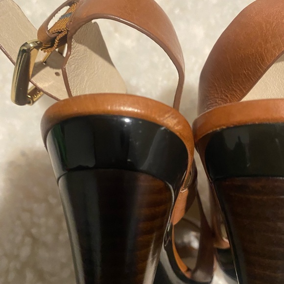 😍 Michael Kors Carla Cognac Brown Leather
Platform Sandal✨ - Picture 8 of 14